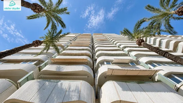 EXCLUSIVA VIVIENDA EN PRIMERA LÍNEA DE LA PLAYA DE SAN JUAN, CON JACUZZI Y VISTAS FRONTALES AL MAR — 47