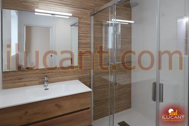 FANTASTICO  PISO CON REFORMA A ESTRENAR JUNTO AV. CONDE LUMIARES — 28