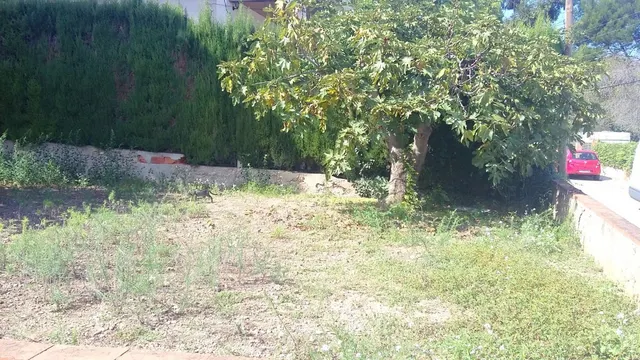 BONITA PARCELA EN CAN RIAL DE ESPARRAGUERA A 30' DE BARCELONA — 2