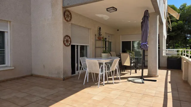 DISFRUTA DE GRAN TERRAZA DE TU ARRENDAMIENTO TEMPORAL — 6