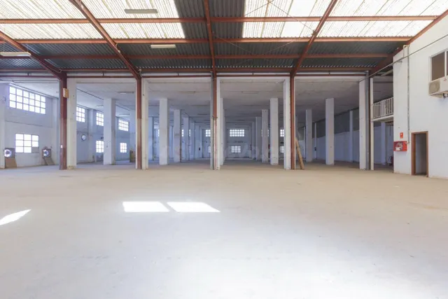 Nave industrial de 1.500 m2 en calle Ciudad de Sevilla — 3