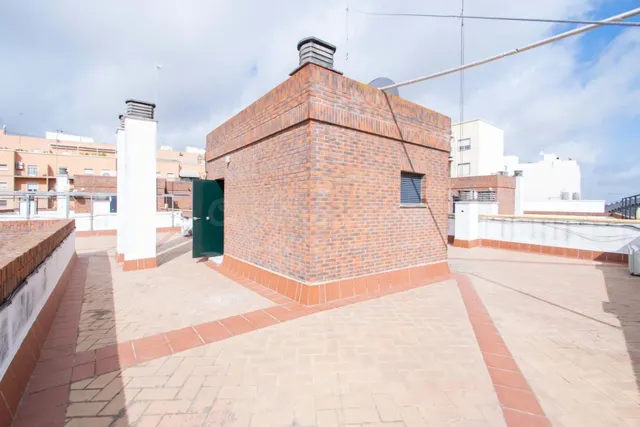 Piso en magnífica ubicación junto a la calle Arjona — 23