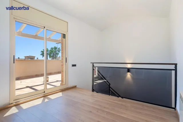 CASA ESQUINERA EN RESIDENCIAL AIGÜESVERDS DE REUS — 47