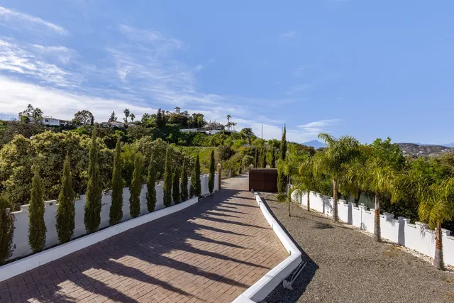 Chalet 6 habitaciones 336m² en venta - Costa del Sol — 42