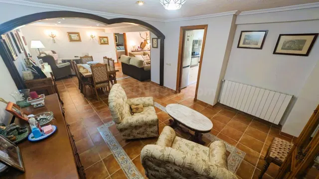 Exclusiva vivienda de planta baja en la prestigiosa Urbanización R-66 con 1.000 m2 de parcela y espectacular piscina privada — 28