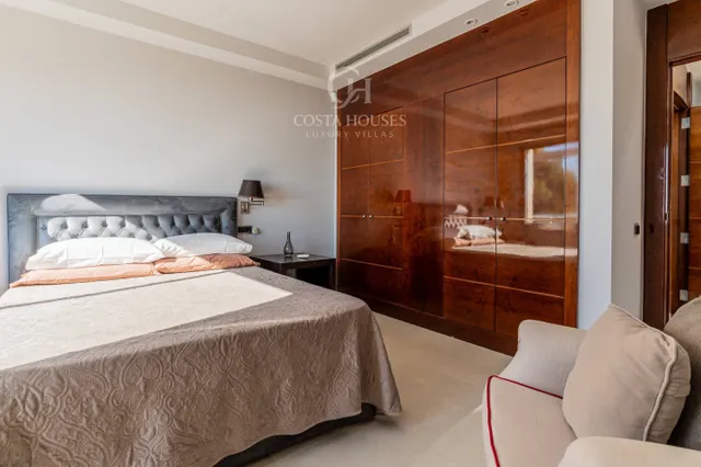 VILLA MASCARAT · VISTAS AL MAR Y PRIVACIDAD JUNTO AL MEDITERRÁNEO EN ALTEA — 31