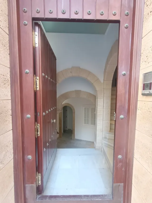 Amplio Duplex en el Barrio Santa María — 32