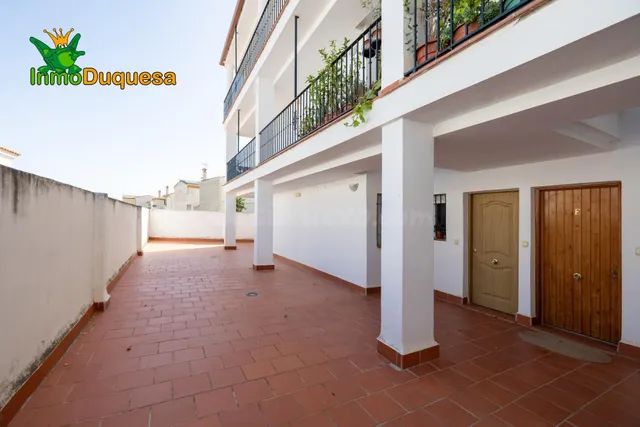 Piso de 3 dorm. en Las Gabias, con APARCAMIENTO. — 34
