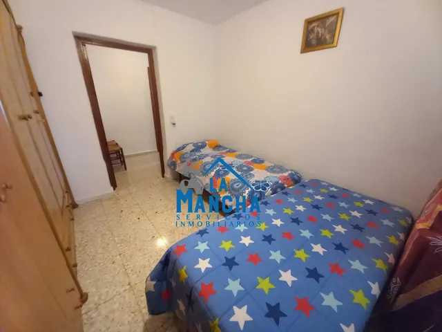*250.000€*. inmobiliaria la mancha vende parcela urbana en urbanización riachuelos (Albacete). — 21