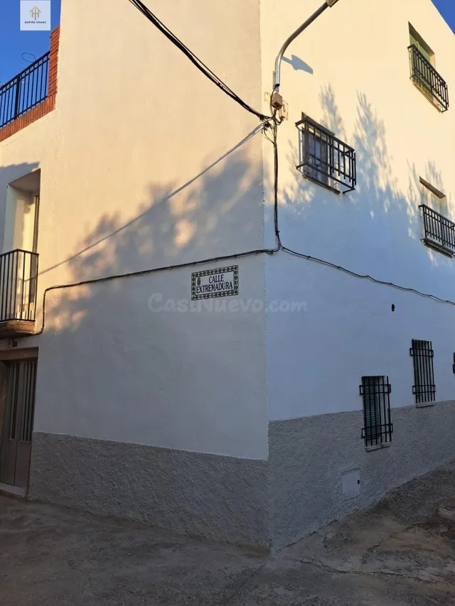 EMPIRE HOMES VENDE CASA EN ROBLEDILLO DE TRUJILLO