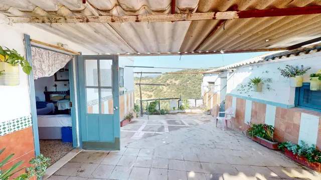 Finca rústica de más de 70 hectáreas con cortijo, casa de guardas y nave agrícola a solo 10 minutos de Córdoba — 40