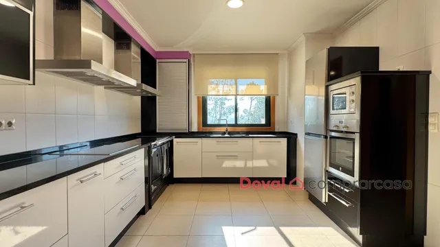 Espectacular casa de piedra con encanto, amplitud y un mundo de posibilidades en Atios, O Porriño — 45