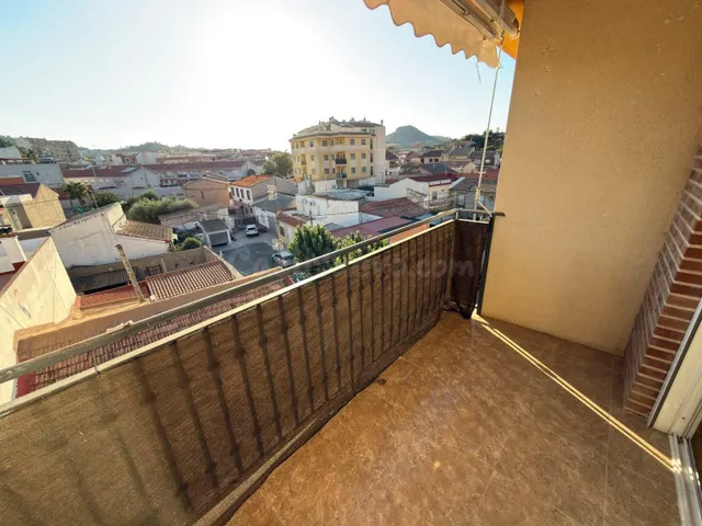 PISO CON TERRAZA PRIVADA, GARAJE Y TRASTERO EN EL CAMPILLO –