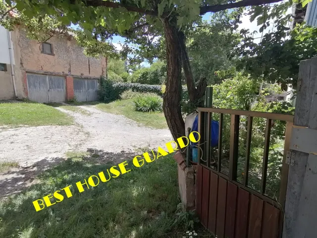 VIVIENDA Y CUADRA EN EL CENTRO DE VELILLA DEL RIO CARRION - foto 3