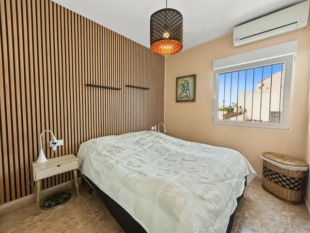 Bungalow de 2 dormitorios 2 baños en lomas de don juan (Orihuela Costa) — 14