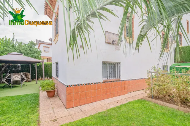 Casa pareada en LA ZUBIA, Junto instituto Trevenque. — 35