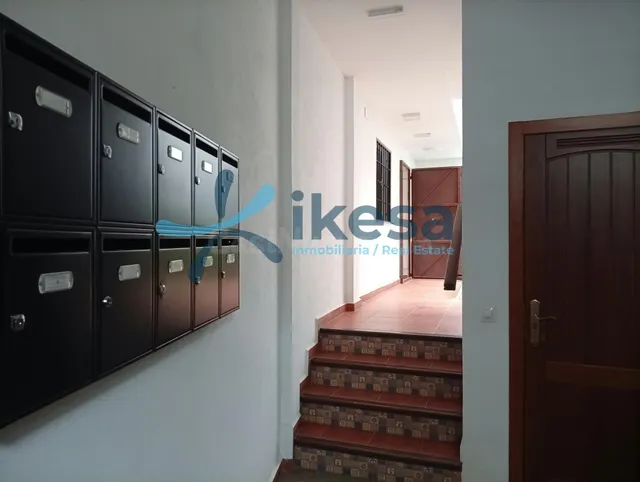 Oficina en Venta en el Encantador Albaicín de Granada - foto 3