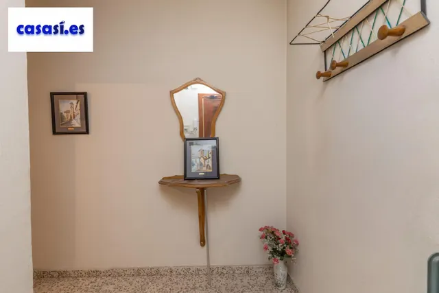 Piso con terraza y gran potencial junto a Camino de Ronda — 27