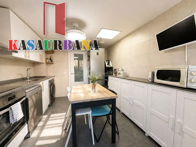 KASAURBANA ofrece BAJO CON PATIO EN VALDEMORO - ZONA HOSPITA - foto 5
