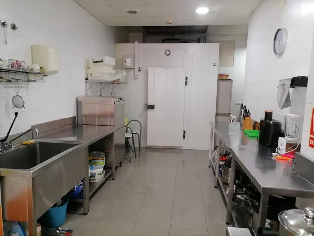 OPORTUNIDAD VIVIENDA + NEGOCIO EN CACABELOS — 26