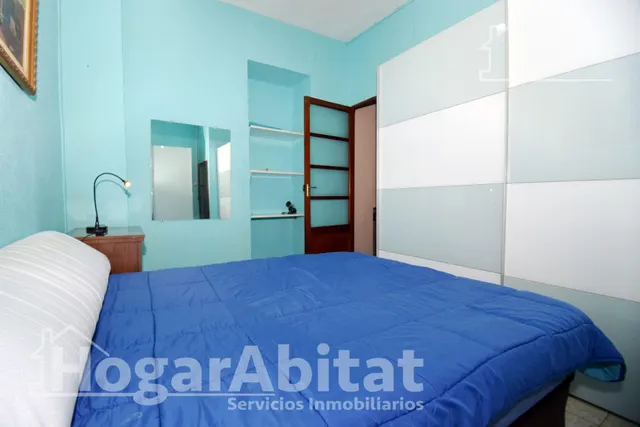 MAGNIFICA CASA CON TERRAZA Y LOCAL COMERCIAL EN EL CENTRO — 25