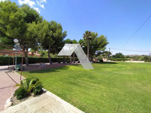 Chalet en venta — 11