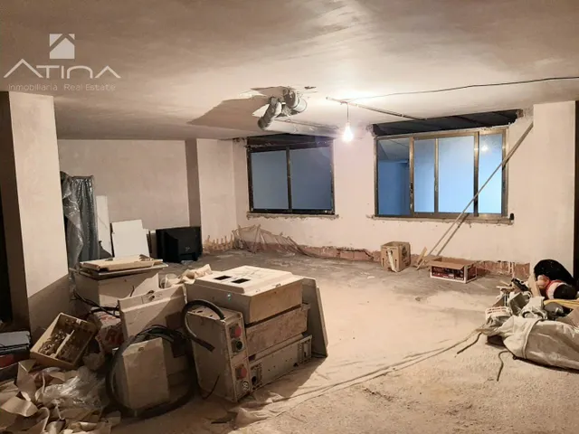 Local comercial de 250 m2 en el Grao de Gandia con altas posibilidades de inversión. — 9