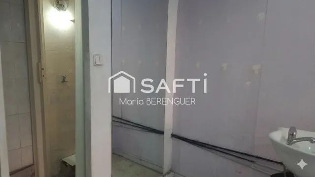 Local ideal para peluquería, barbería, uñas o estética en Mollet. — 11