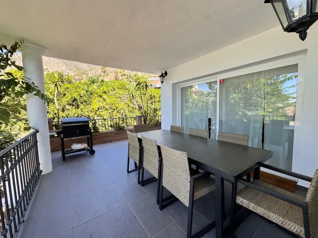 Chalet Independiente de Lujo en Benalmádena – Privacidad, Naturaleza y Vistas al Mar — 21