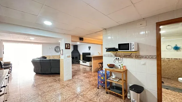 UNA CASA PARA VIVIRLA, DISFRUTARLA Y HACERLA TUYA EN BENIMODO — 44