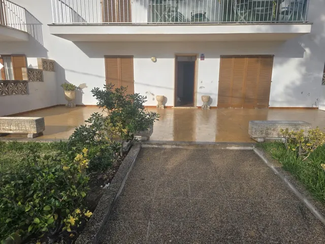 SE ALQUILA CON OPCION A COMPRA DUPLEX A 50 MTS DE LA PLAYA — 35