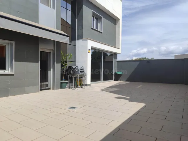 EXCELENTE CASA UNIFAMILIAR CON MUY BUENAS CALIDADES EN SUP 1 - foto 3