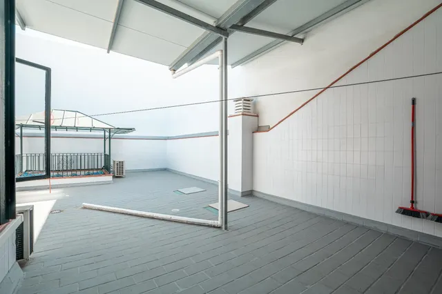 Espectacular vivienda de más de 200 m2 con 4 dormitorios, 3 baños y gran azotea — 30
