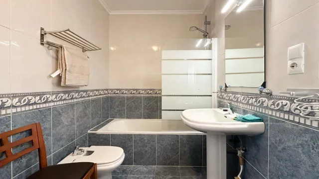 Villa 3 habitaciones en venta - Villamartin — 43