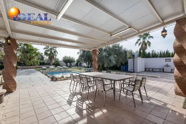 Chalet independiente con pozo propio y placas solares — 5
