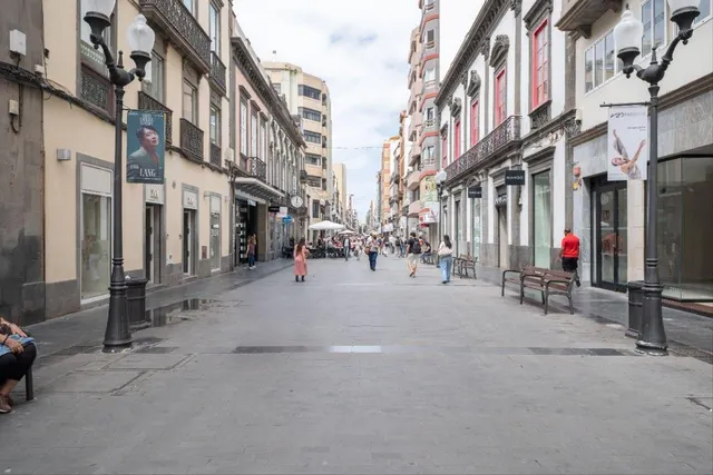 Espectacular piso de 163 m2 en pleno Triana con vistas al mar — 42