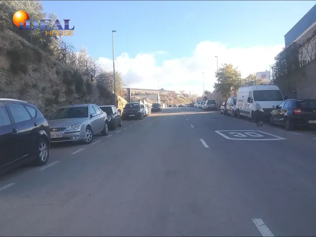 SOLAR INDUSTRIAL EN LAS CANTERAS, BARRIO DE MONACHIL — 4