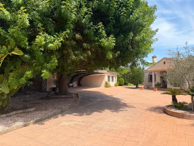 Alquiler Chalet con piscina en alquiler en Elche, zona Valverde. — 15