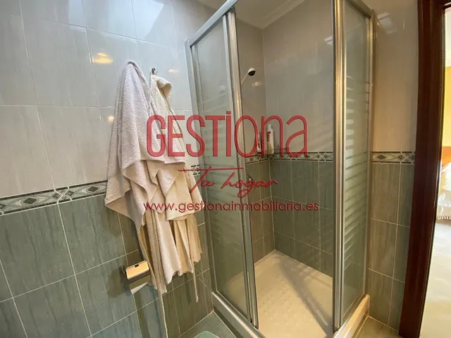 IMPRESIONANTE PAREADO CON PISCINA EN AJO — 26
