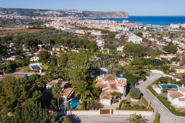 EN VENTA CONJUNTO PRIVADO DE 5 VILLAS DE LUJO CON VISTAS AL  - foto 2
