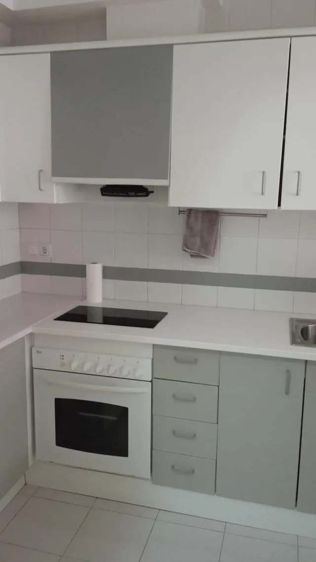 Apartamento de 1 dormitorio con vistas laterales al mar — 12