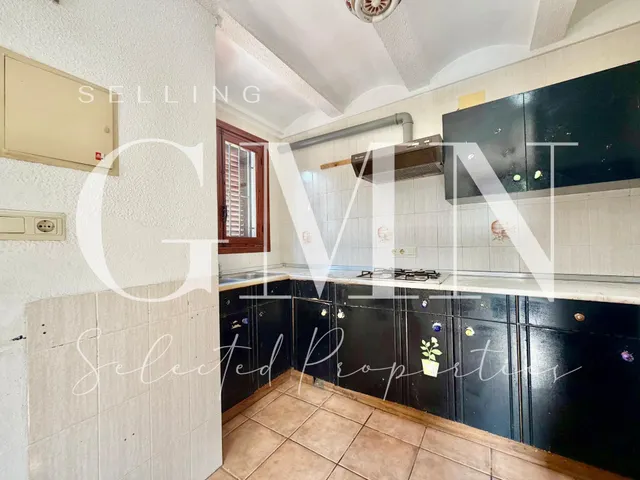 EXCELENTE VILLA EN ESQUINA EN ALBIR | MÁS PRIVACIDAD, LUZ Y GRAN POTENCIAL — 15