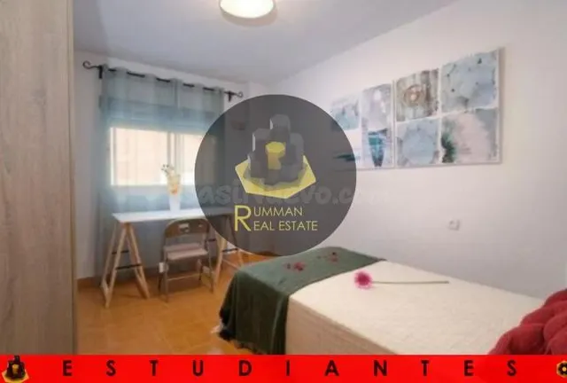 EST / Piso de CUATRO Dormitorios en Gonzalo Gallas - foto 3