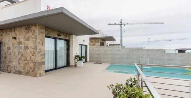 VILLA PRIVADA 3 DORMITORIOS Y PARCELA DE 500 M2