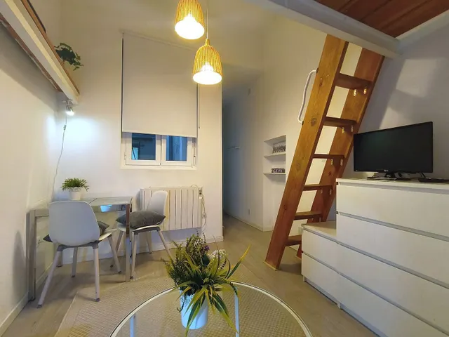 Piso 28m² en alquiler - Palacio — 32