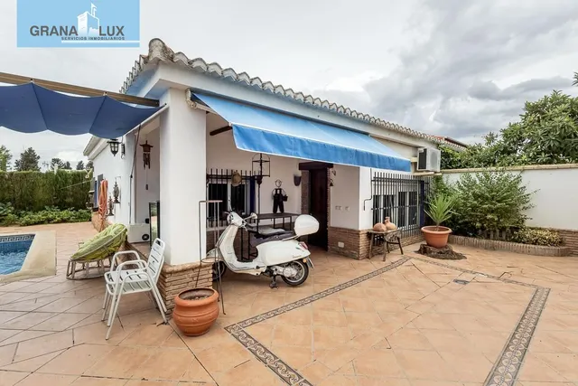 Casa con piscina en urb los chopos - Las Gabias — 6