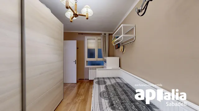 Venta Piso en Centro - Cerdanyola del Vallès — 28