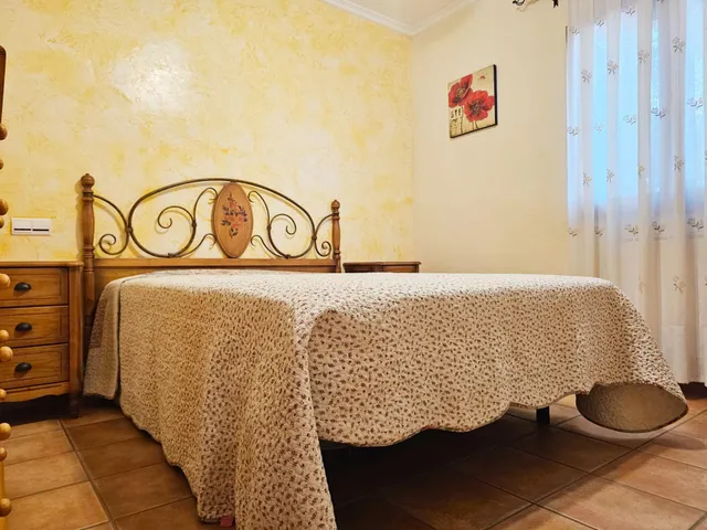 Alquiler anual  Chalet en zona Santa Lucía, con amplia parcela y todas las comodidades — 12