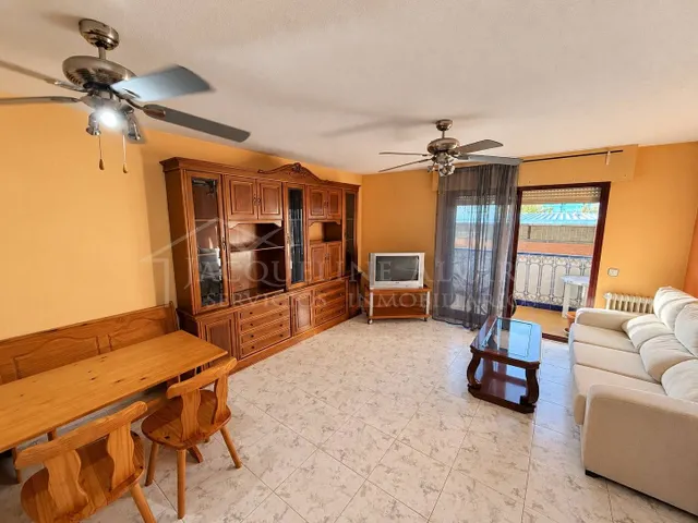 PISO DE 3 DORMITORIOS EN URBANIZACION CON PISCINA — 7
