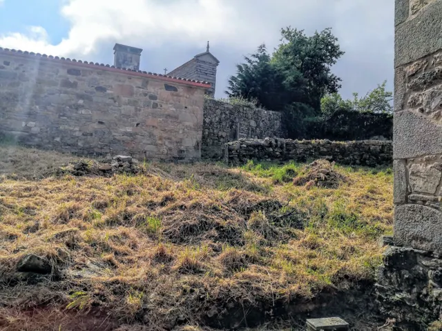 Conjunto de viviendas semirestauradas en Baio — 47